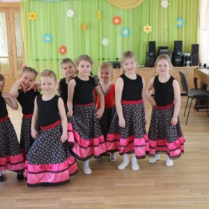 Midrimaa-Huvikool-Tantsuõpetus-04 - 800 x 533
